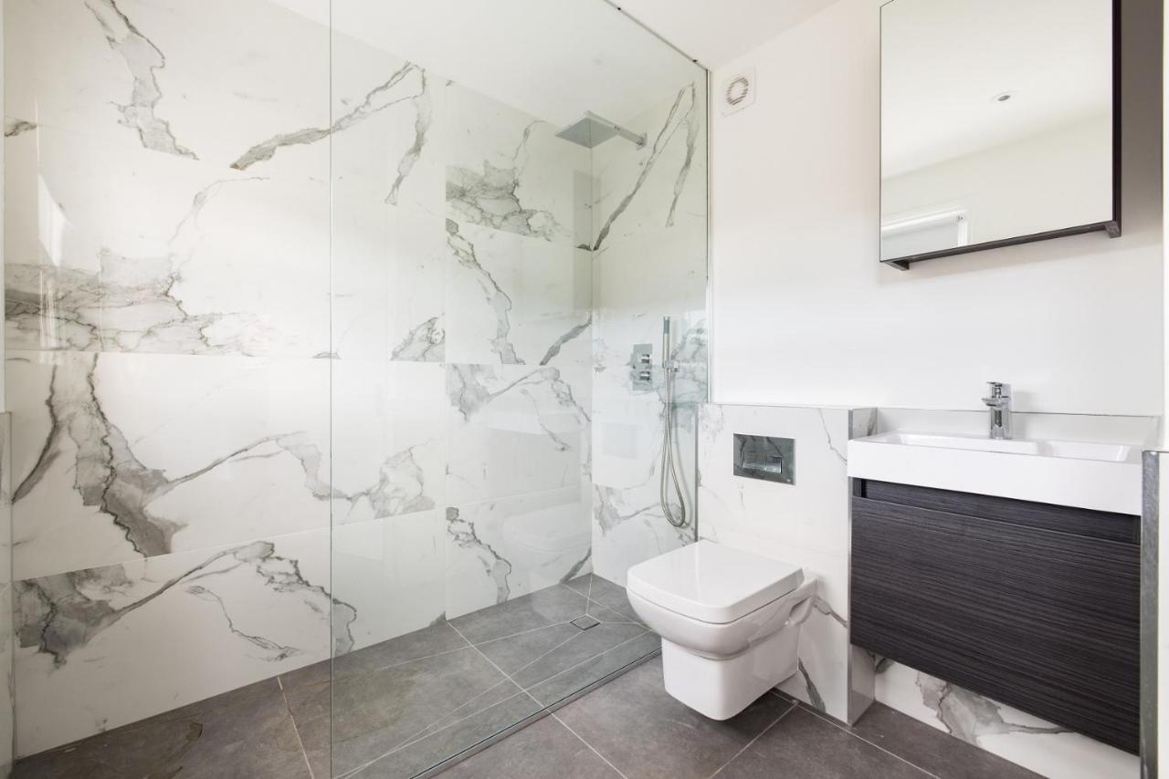 The Margravine Maisonette - Modern & Bright 2Bdr Flat Apartman London Kültér fotó